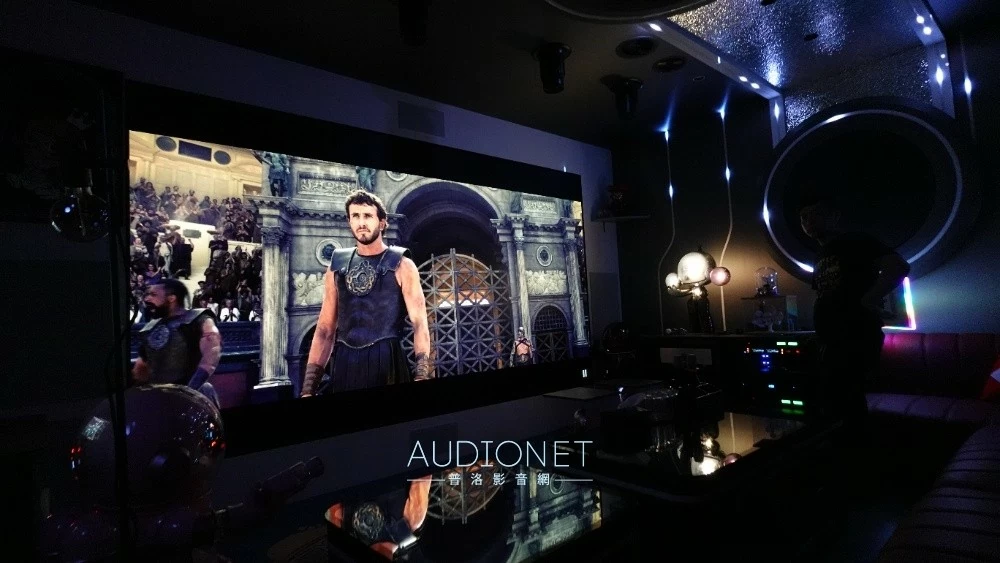 名展音響打造TDG喇叭結合泡泡瑪特風的「響唱玩聚屋」