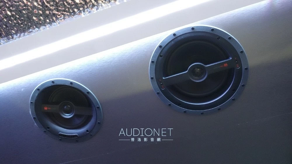 名展音響打造TDG喇叭結合泡泡瑪特風的「響唱玩聚屋」