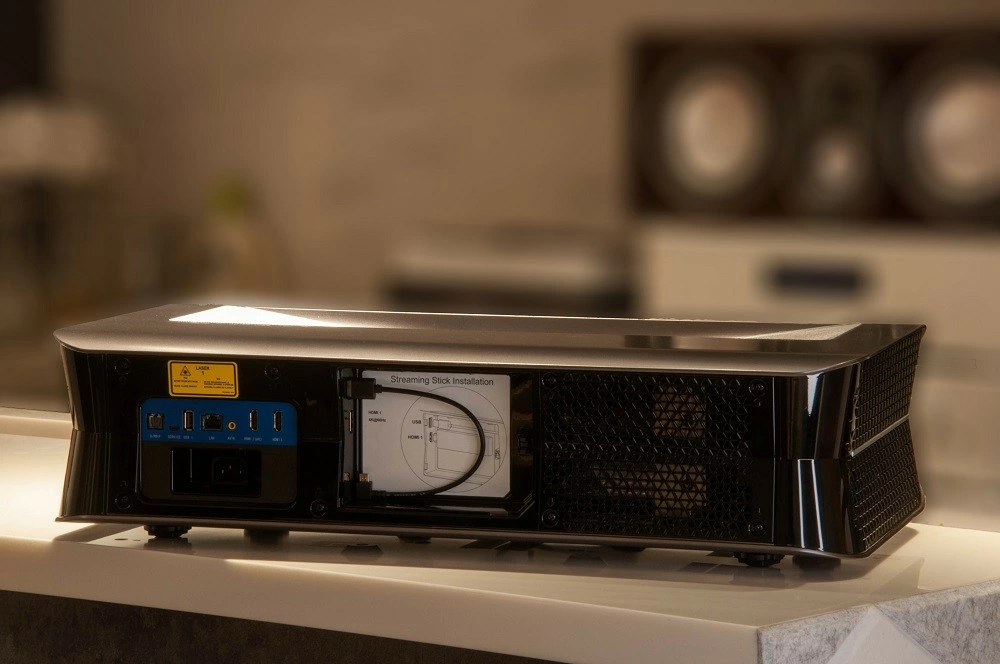 AWOL LTV-3000 頂級高階旗艦4K短焦純三色雷射投影機 三年保固+隨貨附小米電視棒