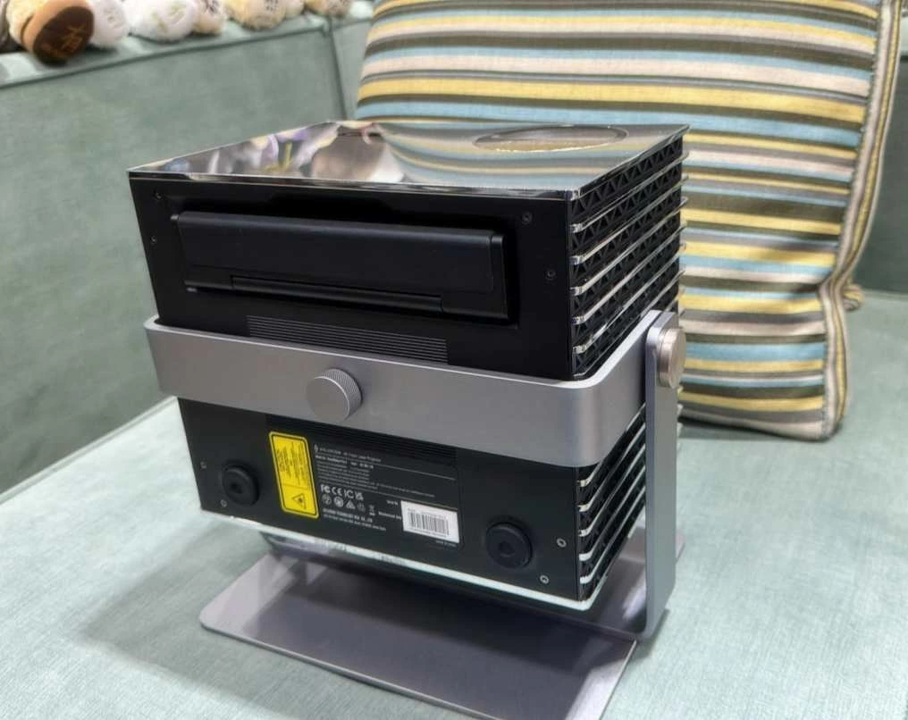 Valerion VisionMaster Pro 2 旗艦 4K RGB三雷射中⾧焦投影機