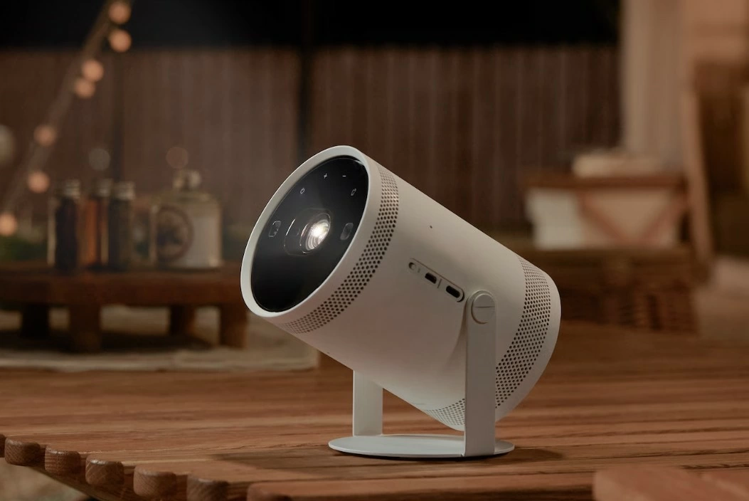 【SAMSUNG 三星】 第二代 The Freestyle 微型智慧投影機 SP-LFF3CLAXXZW